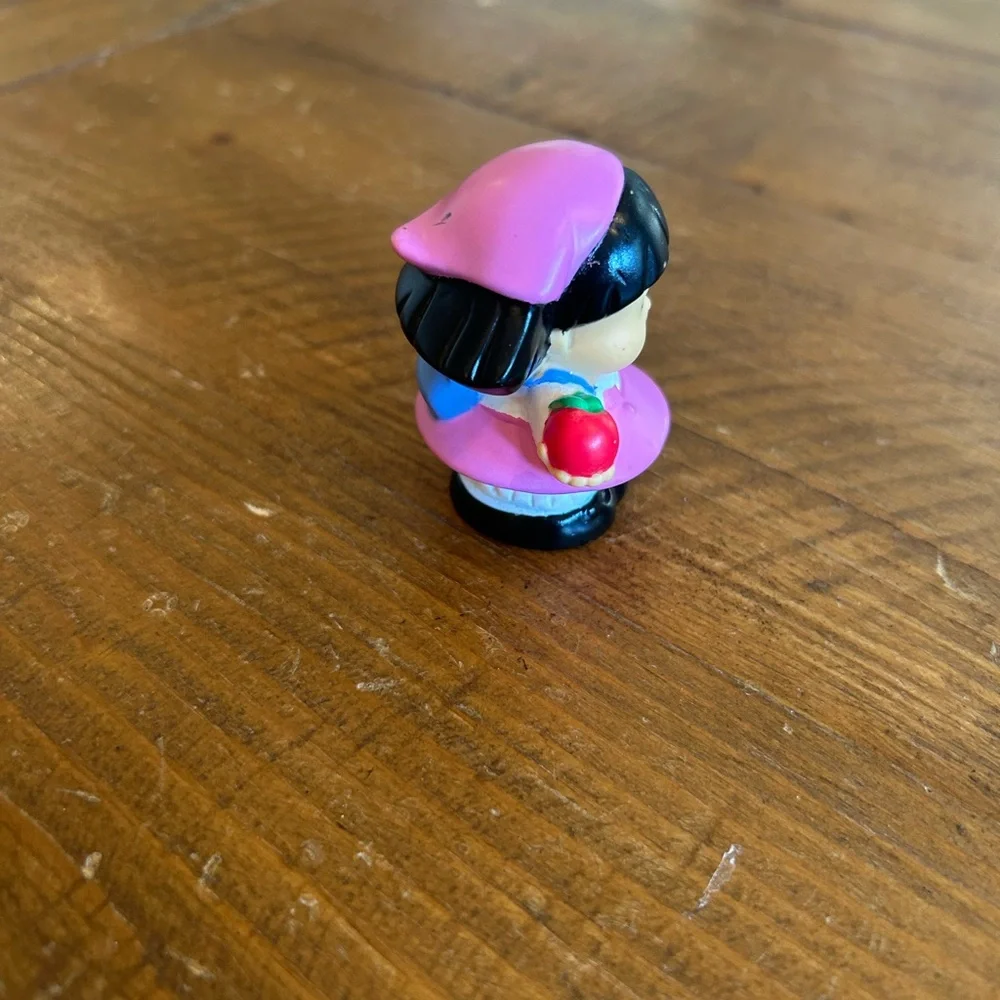 Fisher Price Little People Sonya with apple as is